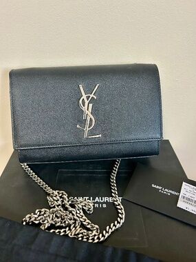 YSL KATE SMALL IN GRAIN DE POUDRE LEATHER